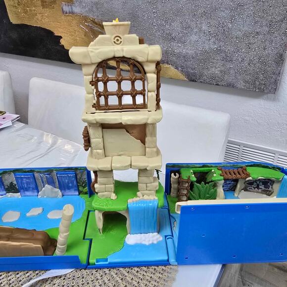 Pokemon Carry Case Jungle Playset Action Figure: Includes 2-Piece Plastic Set - Picture 7 of 10